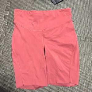Base Pace High-Rise Short 8"